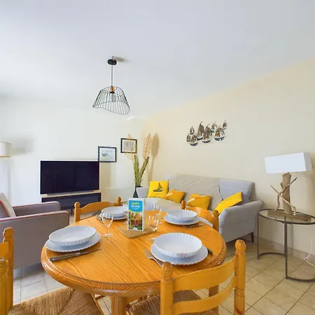 Maison Avec Jardin, Terrasse & Petanque - 6 Pers *