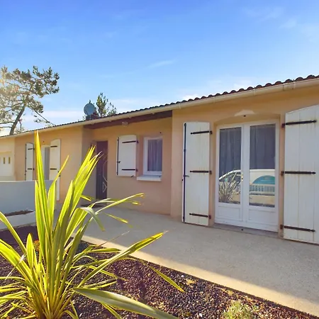 Maison Avec Jardin, Terrasse & Petanque - 6 Pers