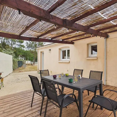 Maison Au Calme Pour 4 Avec Jardin Hébergement de vacances Notre-Dame-de-Riez